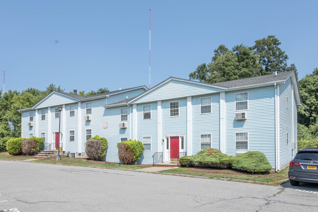 Colonial Manor Apartments