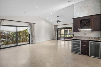 5281 Bolero Cir in Delray Beach, FL - Building Photo - Building Photo