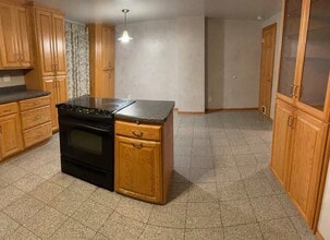 1222-1222 Sorrento Dr in Green Bay, WI - Building Photo - Building Photo