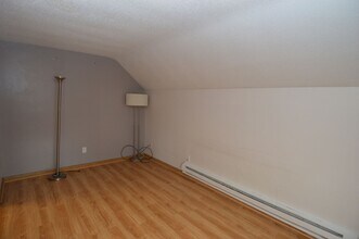 2327 University Ave in Grand Forks, ND - Building Photo - Building Photo