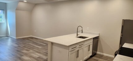 94 Oliver Rd, Unit 307 in New Haven, CT - Foto de edificio - Building Photo