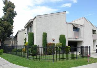 1201 Blossom Hill Apartments in San Jose, CA - Building Photo - Building Photo