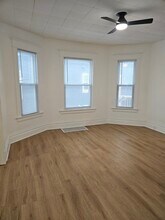 5706 22nd Ave, Unit Lower in Kenosha, WI - Foto de edificio - Building Photo