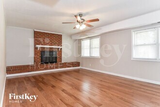 1714 Clarendon Dr in Greensboro, NC - Building Photo - Building Photo