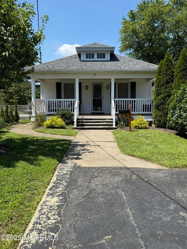 property at 34 Whalepond Rd