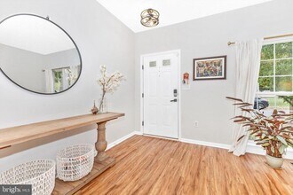 8310 Lyndhurst St in Laurel, MD - Building Photo - Building Photo