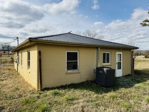 5780 Fry Gap Rd in Guntersville, AL - Building Photo - Building Photo