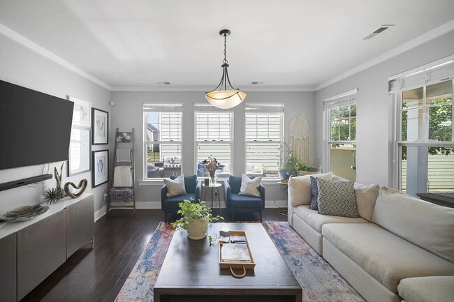 property at 2435 Double Oaks Rd