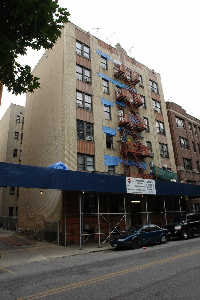 60 Caryl Ave in Yonkers, NY - Building Photo - Building Photo