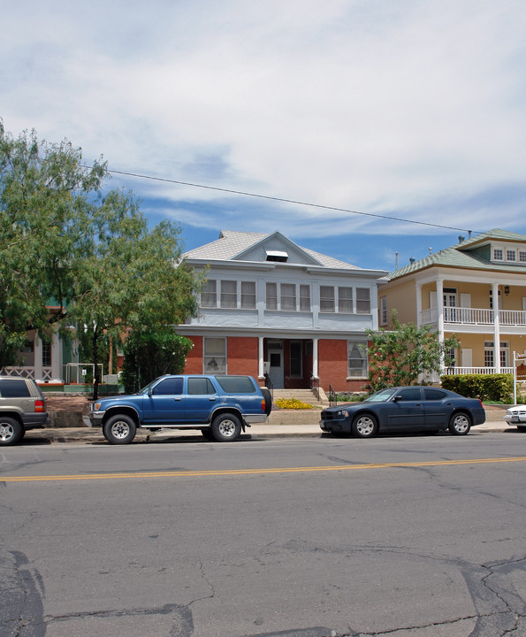 1007 Montana Ave in El Paso, TX - Building Photo