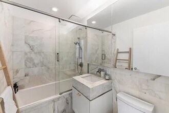 200 Chambers St in New York, NY - Building Photo - Building Photo