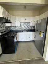 1057 E Main St in Bridgeport, CT - Building Photo