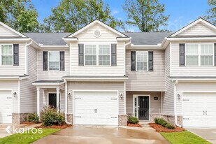 613 Ferguson Ln in Richmond Hill, GA - Building Photo