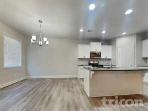 1012 Candela Ln in Smyrna, GA - Building Photo - Building Photo