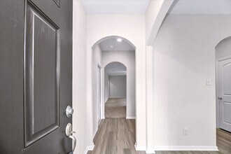 10642 Lost aples Dr in Cleveland, TX - Building Photo - Building Photo