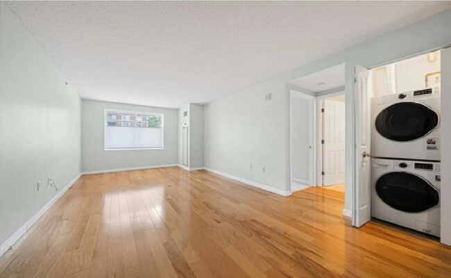 12-12 Museum Way in Cambridge, MA - Building Photo - Building Photo