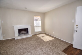 Loreto Apartment Homes in Grapevine, TX - Building Photo - Building Photo