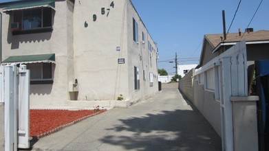 6954 Baird Ave in Reseda, CA - Building Photo - Other