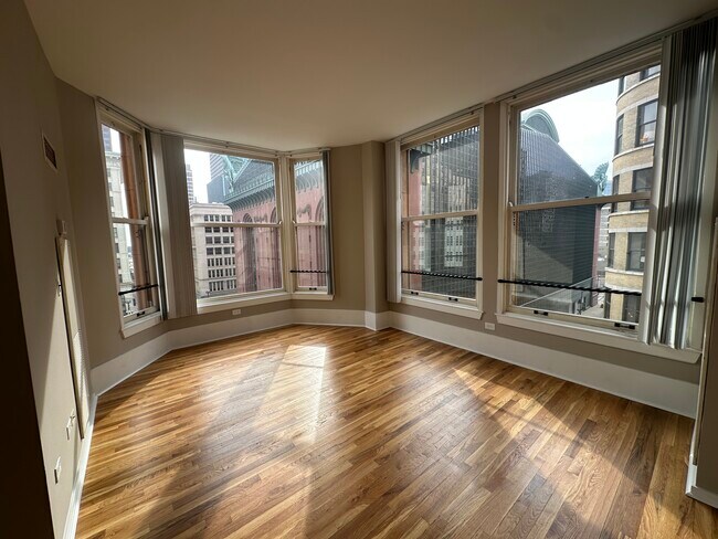 property at 411 S Dearborn St