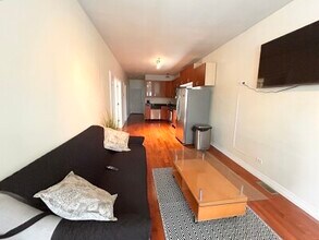 2863 W Belden Ave in Chicago, IL - Building Photo - Building Photo