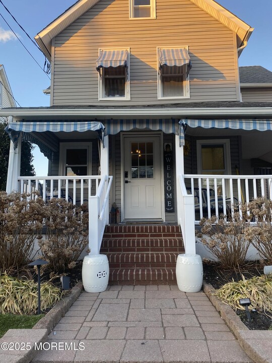 408 Park Pl Ave in Bradley Beach, NJ - Foto de edificio