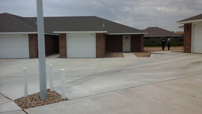 120 Limestone, Unit A in Clovis, NM - Foto de edificio - Building Photo