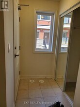 240 Lagerfeld Dr in Brampton, ON - Building Photo - Building Photo