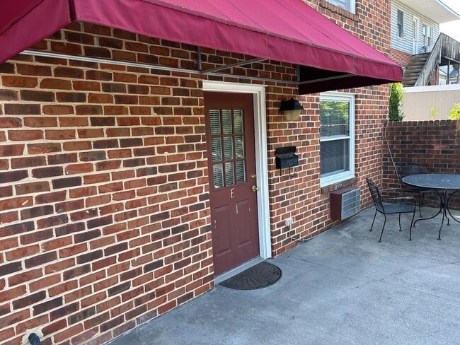 property at 1347 S Main St