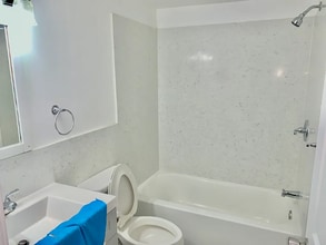 3670 S 4265 W in West Valley City, UT - Foto de edificio - Building Photo