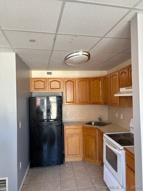 16 Franklin St-Unit -303 in Norwich, CT - Building Photo