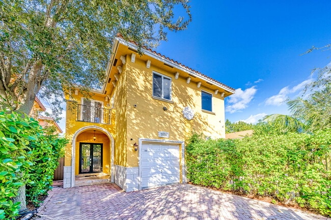 property at 3050 Elizabeth St