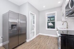 335 Windsor St, Unit #335 in Cambridge, MA - Building Photo