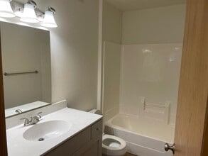 318 Ryan St in Holmen, WI - Building Photo - Building Photo