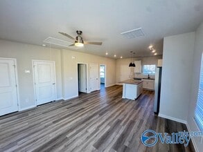 126 Foster Wy Dr in Huntsville, AL - Building Photo - Building Photo