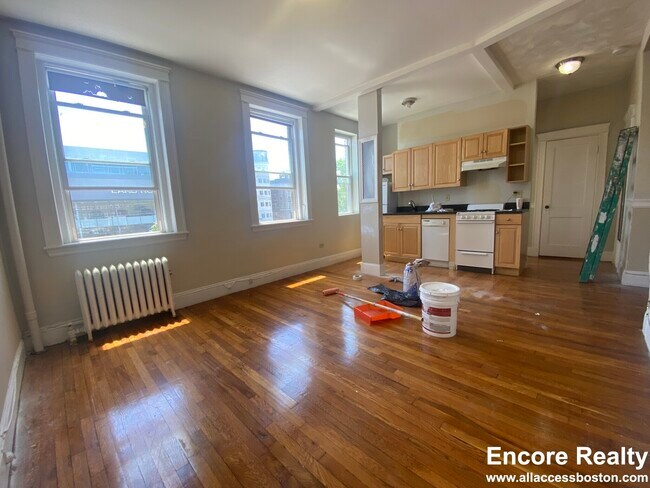 1189 Commonwealth Ave, Unit 6 in Boston, MA - Foto de edificio - Building Photo