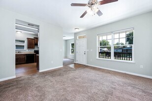 1530 1st Ave N in Texas City, TX - Building Photo