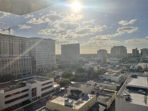 66 Valencia Ave in Coral Gables, FL - Building Photo - Building Photo