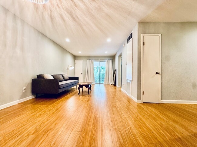 property at 3131 Cummins St