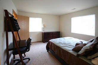 Aspen Court Apartments in Carbondale, IL - Building Photo - Interior Photo