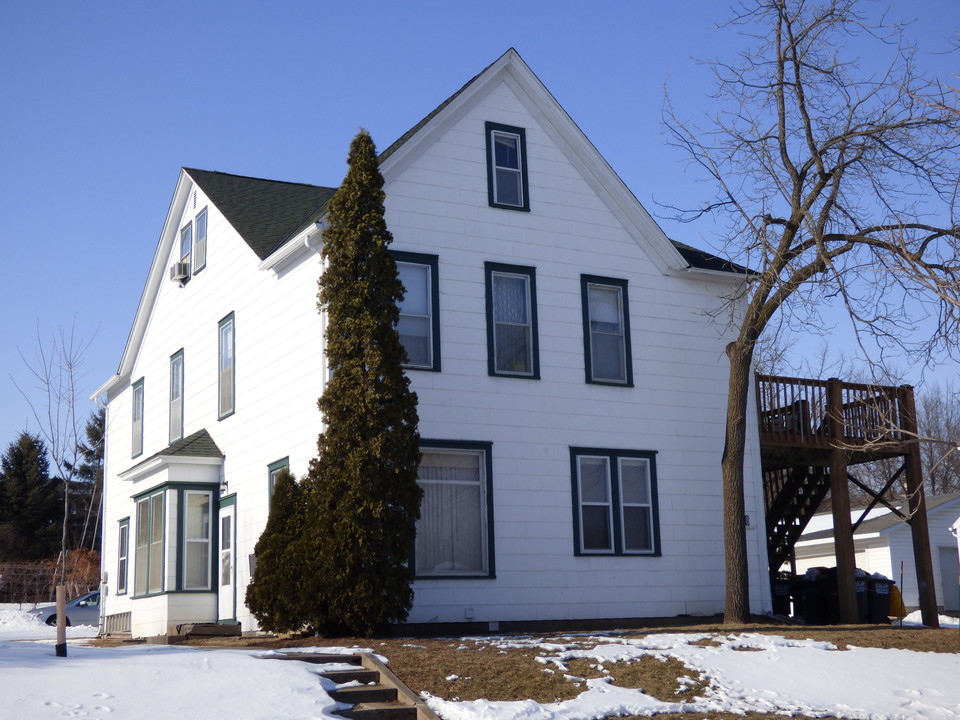 Petry in St. Peter, MN - Building Photo