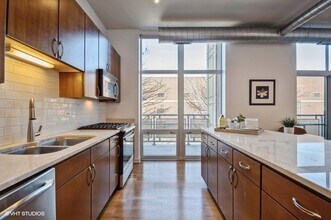 700 N Larrabee St in Chicago, IL - Building Photo - Building Photo