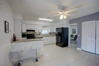 418 SE 4th St in Dania Beach, FL - Building Photo - Building Photo