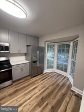 20906 Pioneer Ridge Terrace in Ashburn, VA - Building Photo - Building Photo