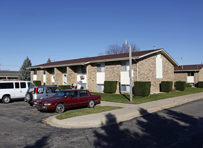 Browning Court Apartments in Ypsilanti, MI - Building Photo - Building Photo