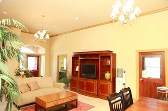 Plainview Vistas in Plainview, TX - Building Photo - Interior Photo