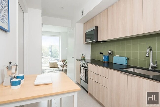 975 Nostrand Ave in Brooklyn, NY - Building Photo - Building Photo