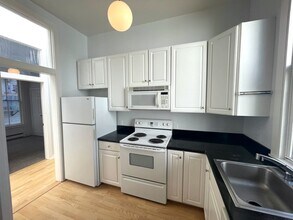 1107 Oak St in San Francisco, CA - Building Photo - Building Photo