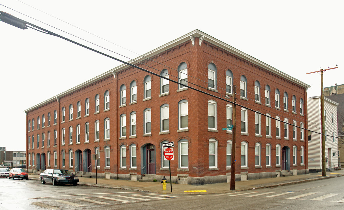 110-118 Pearl St in Manchester, NH - Building Photo