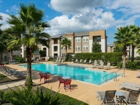 21 Gramercy Park in Bryan, TX - Building Photo