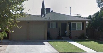 1212 Myrtle St in Turlock, CA - Building Photo